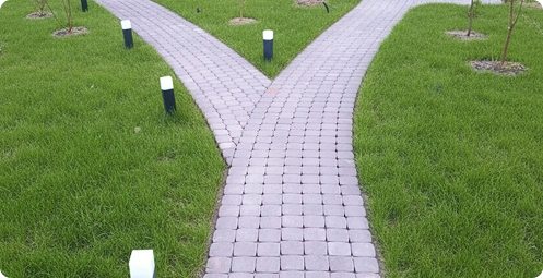 Мощение и дорожные покрытия